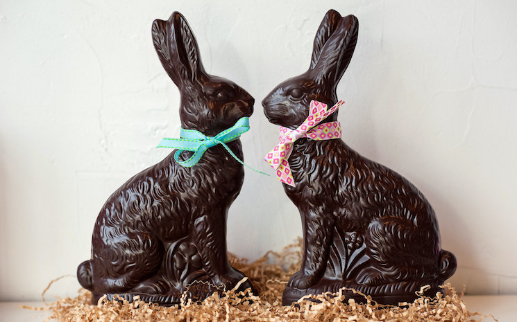 Dean's Sweets nut free traditional chocolate Easter bunnies