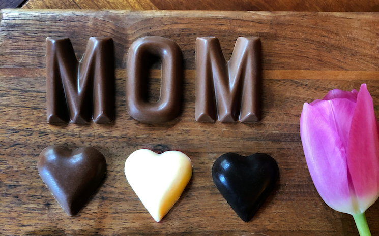 Dean's Sweets Mom and Hearts